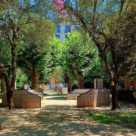 Nordes דירה *